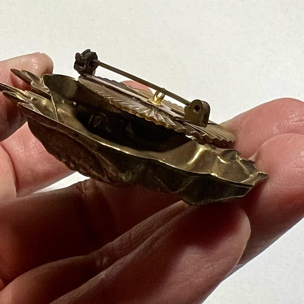 Frog on Lily pod with Pearl and butterfly Brooch by Jan Michaels San Francisco - Picture 6 of 10